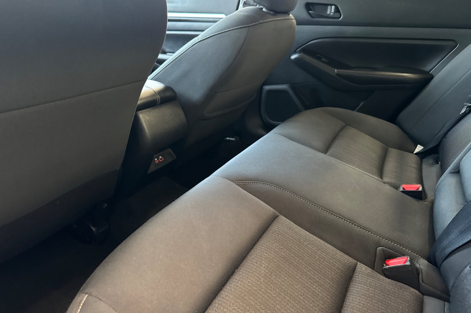 2023 Nissan Altima SV - Photo 12