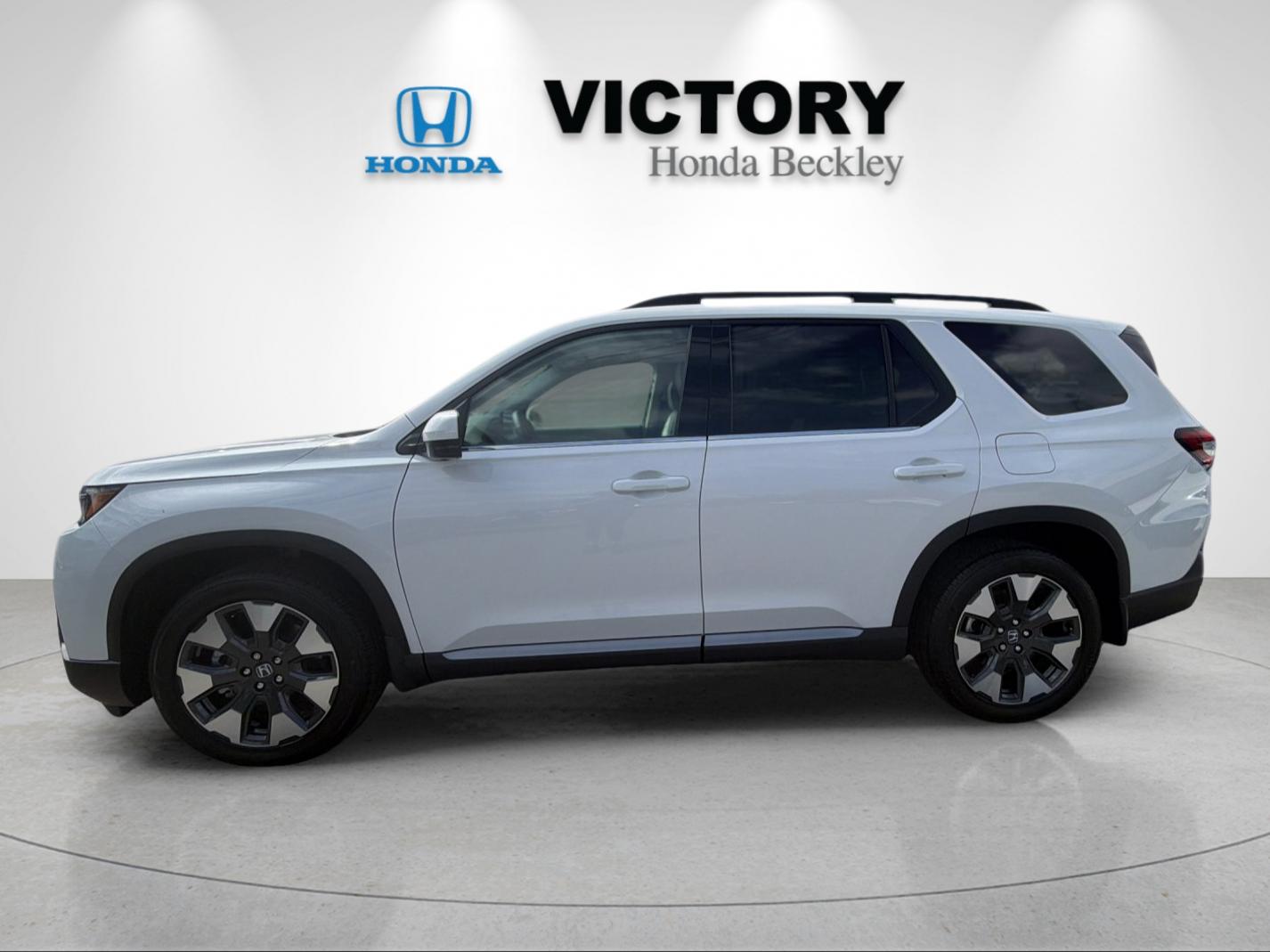 New 2026 Platinum White Pearl Honda AWD Elite image 2