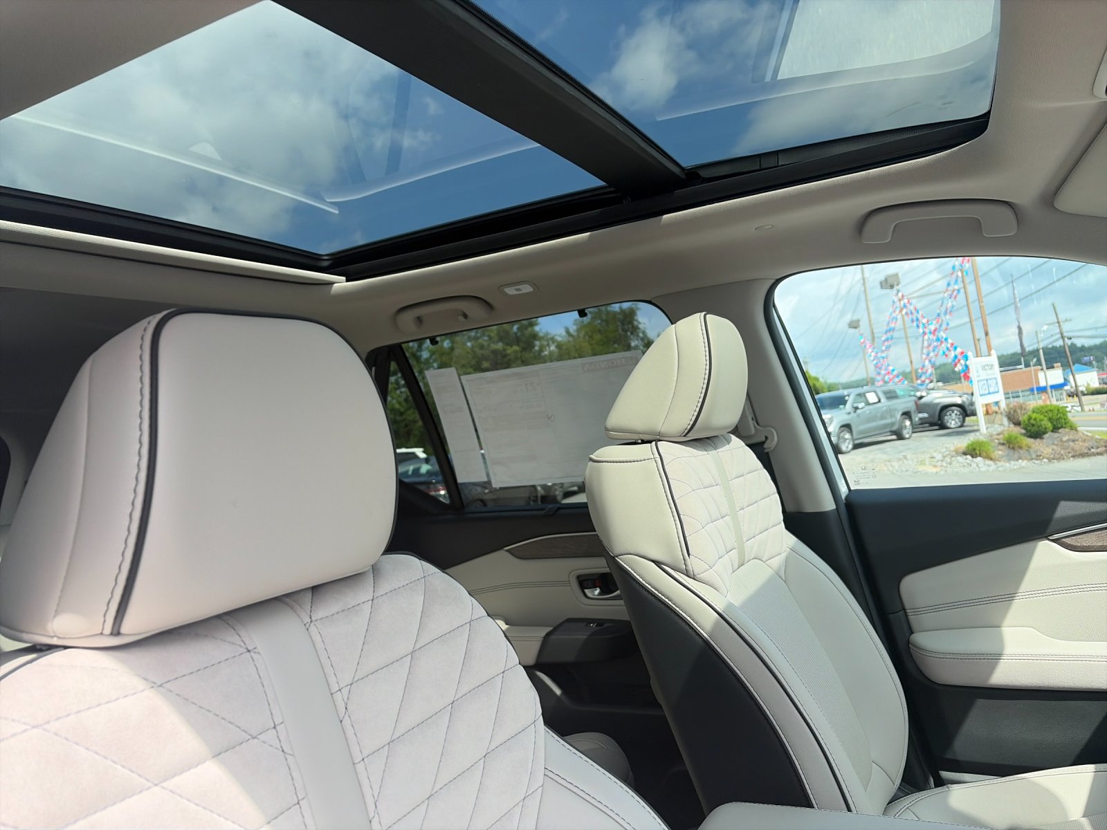 New 2026 Platinum White Pearl Honda AWD Elite image 21