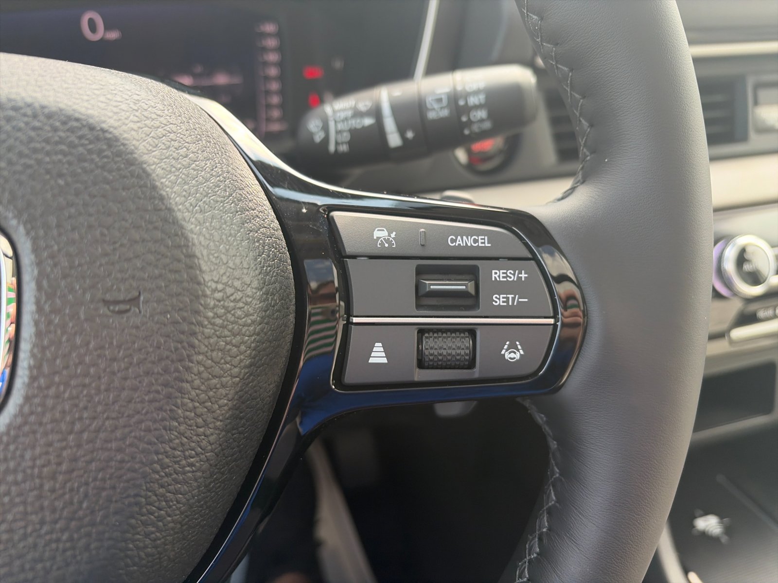 New 2026 Platinum White Pearl Honda AWD Elite image 32