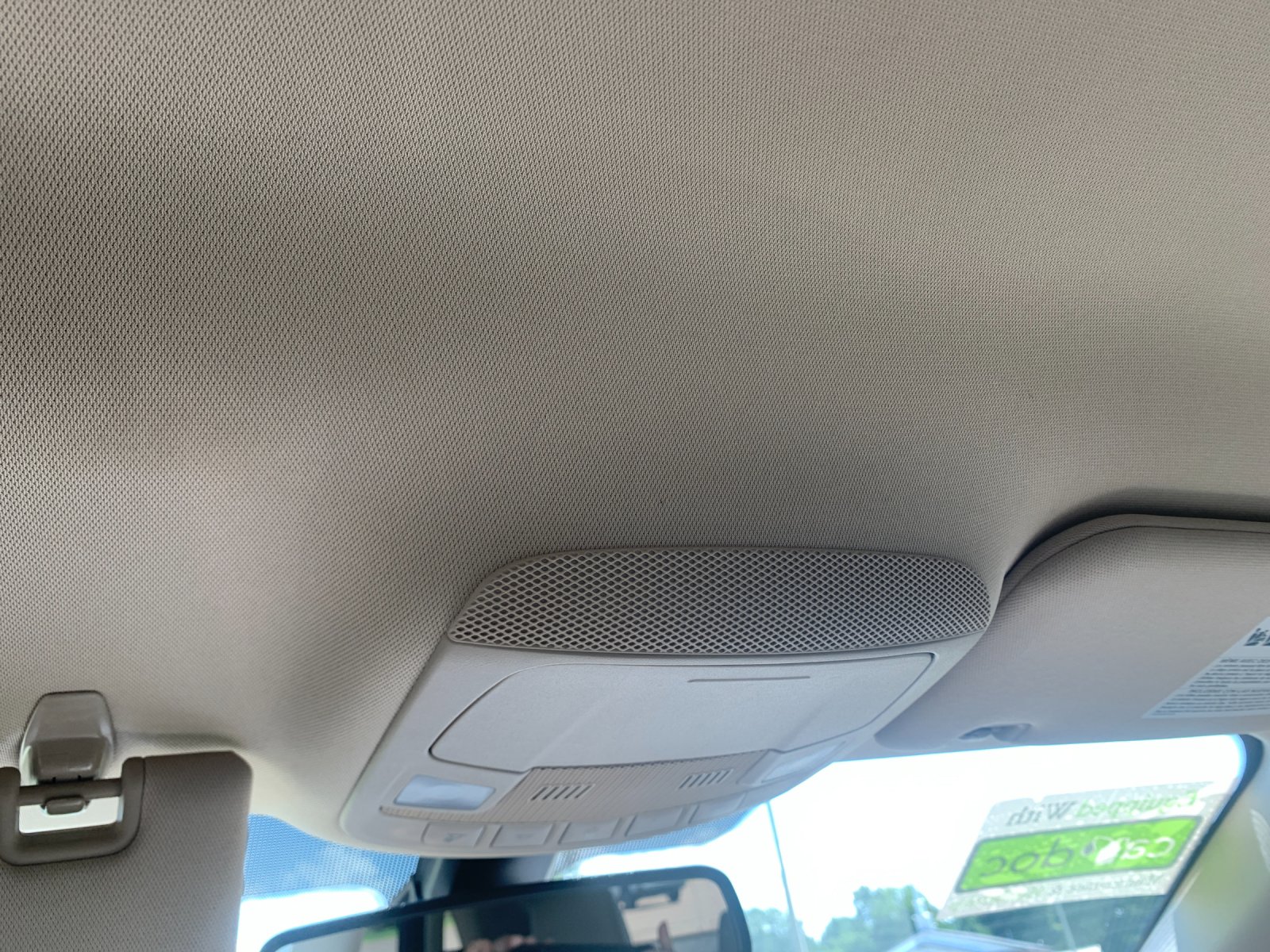 Used 2018 Red Lincoln Select image 8