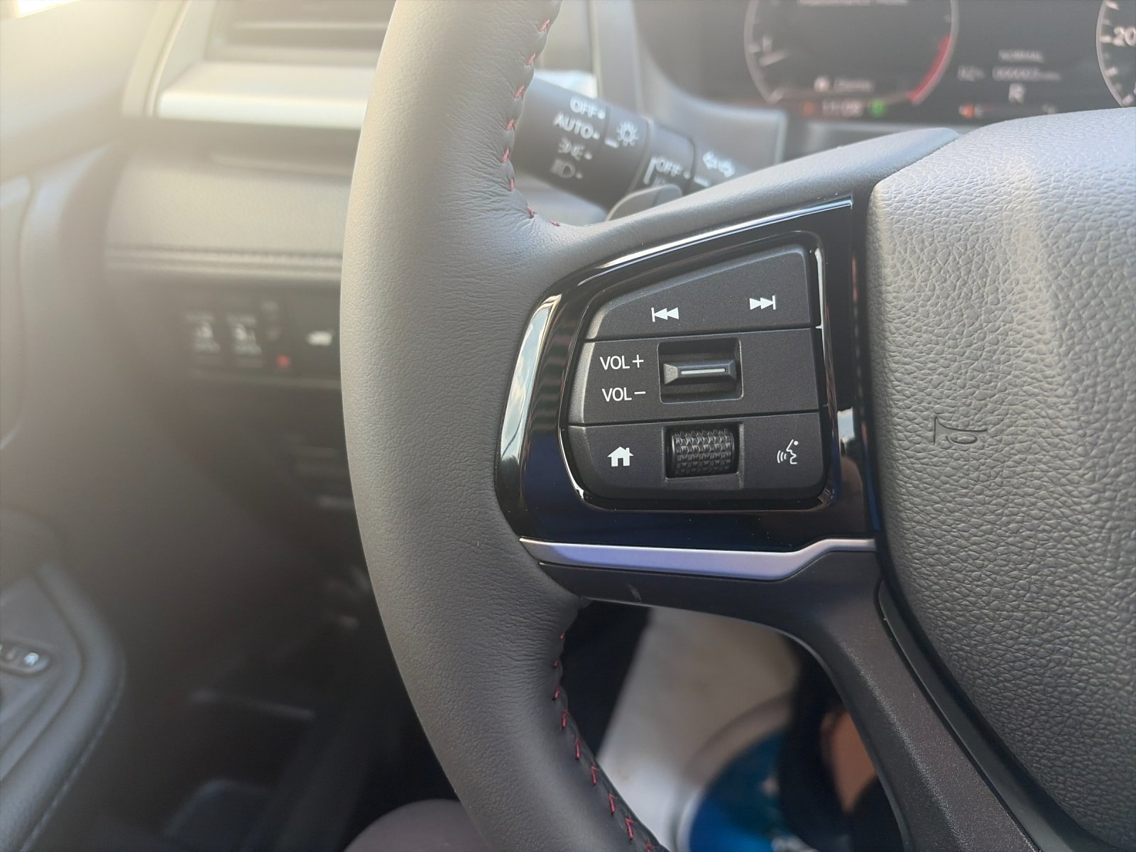 New 2026 Sonic Gray Pearl Honda Sport-L image 30