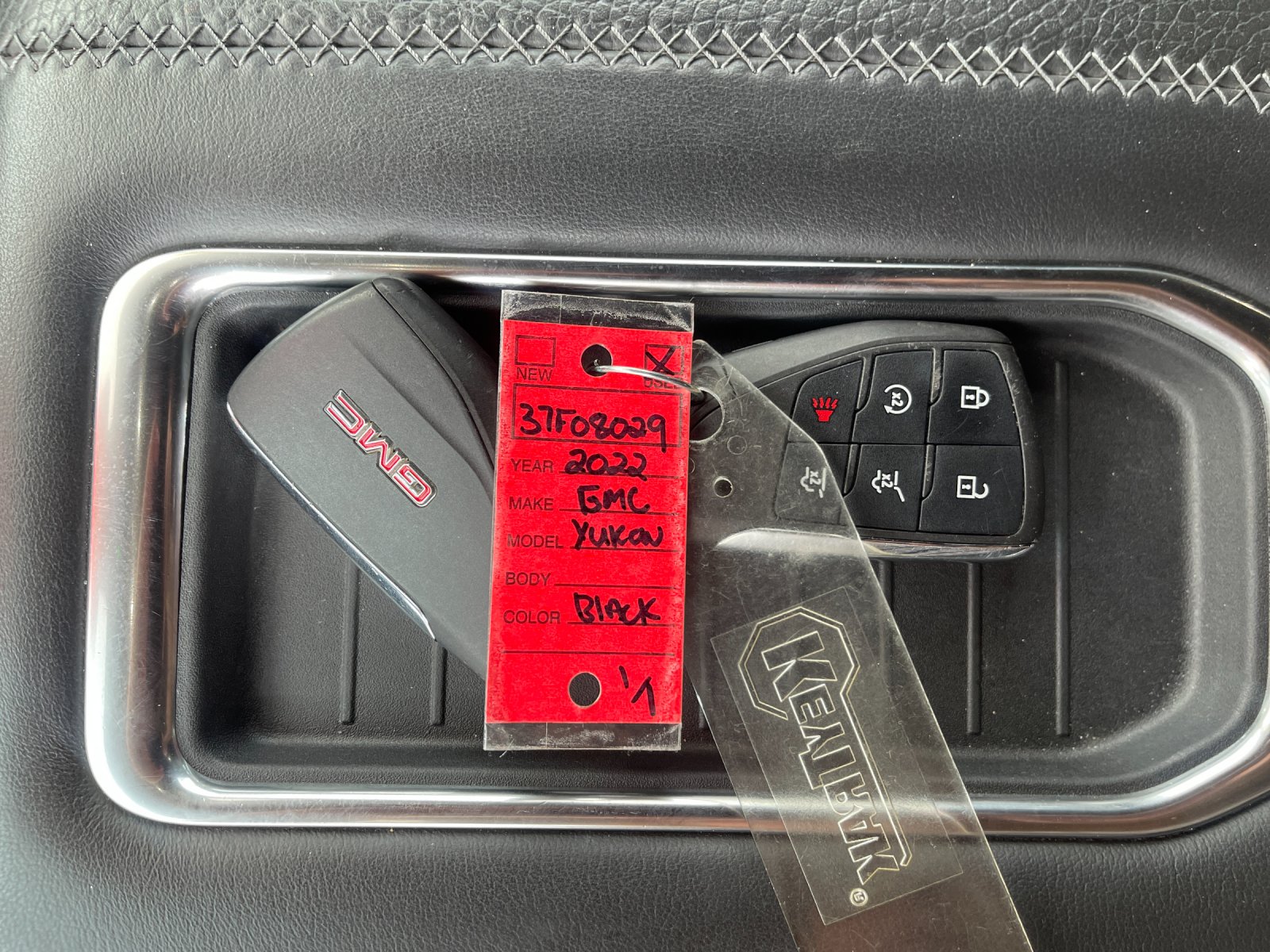 Used 2022 Black GMC Denali image 10