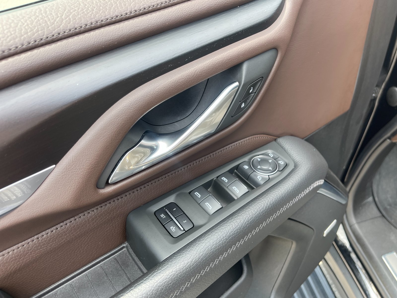 Used 2022 Black GMC Denali image 13