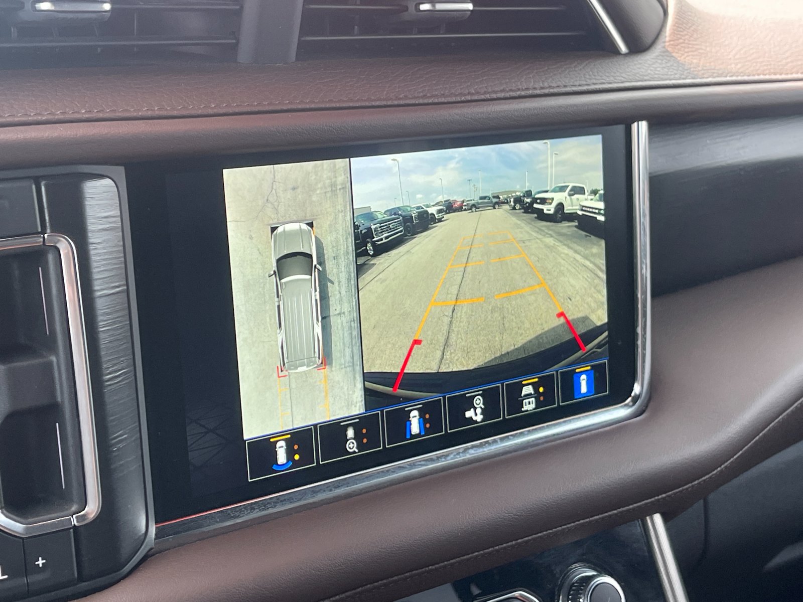 Used 2022 Black GMC Denali image 24
