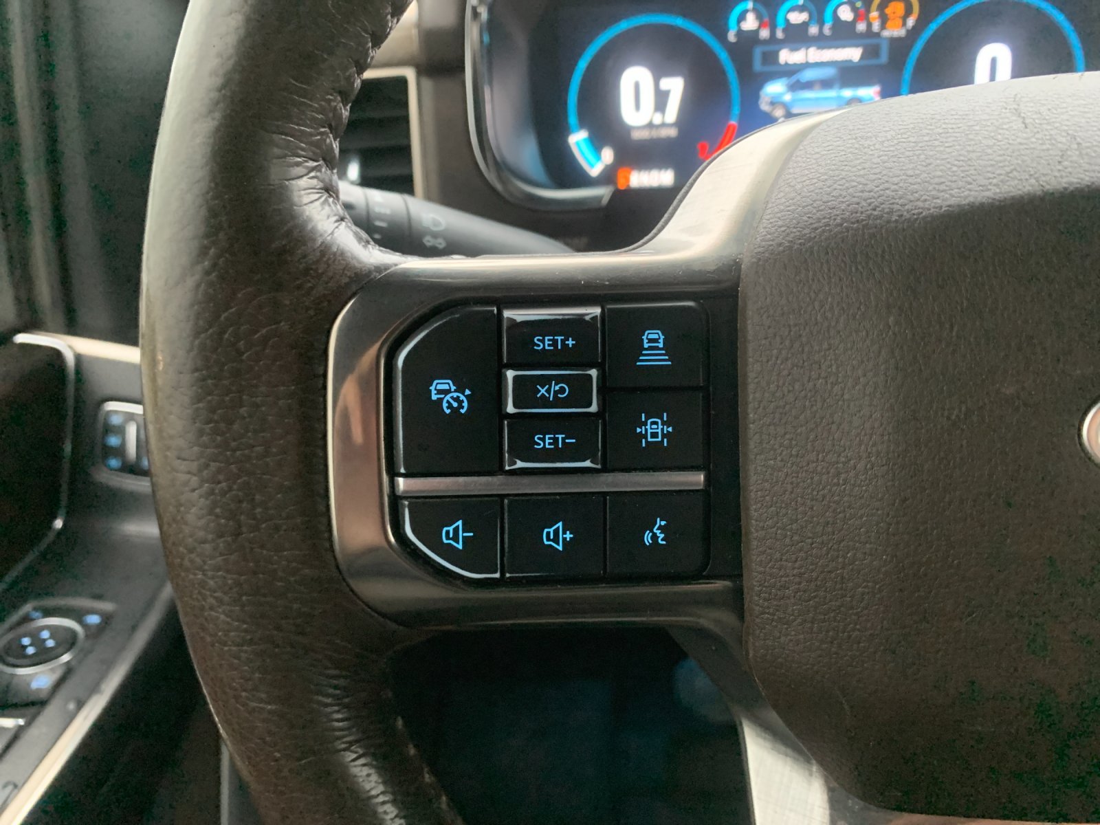 Used 2022 Silver Ford King Ranch image 28