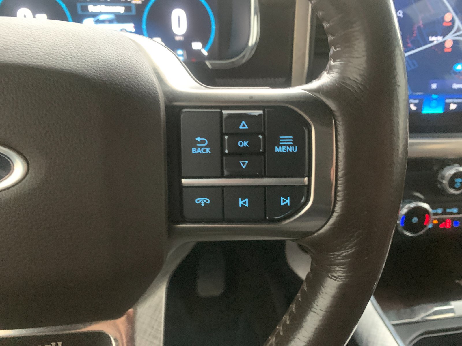 Used 2022 Silver Ford King Ranch image 29