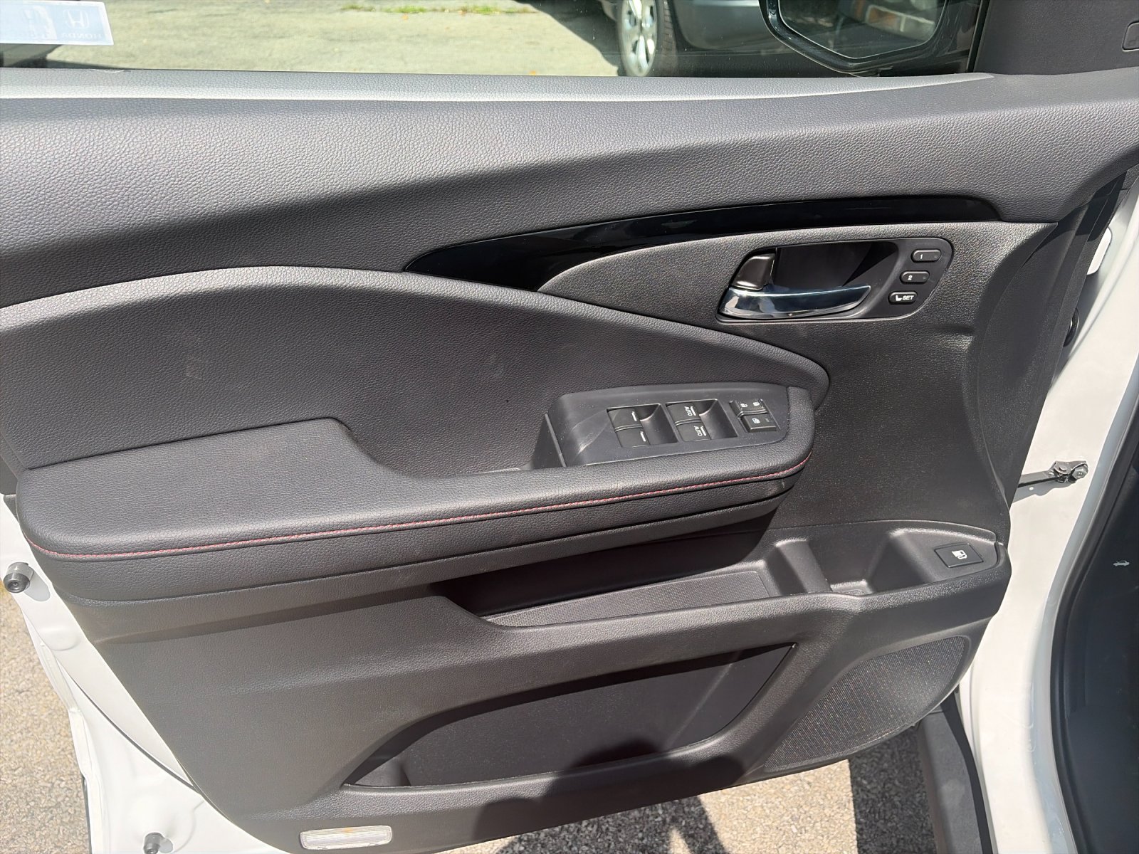 New 2026 Platinum White Pearl Honda Black Edition image 12