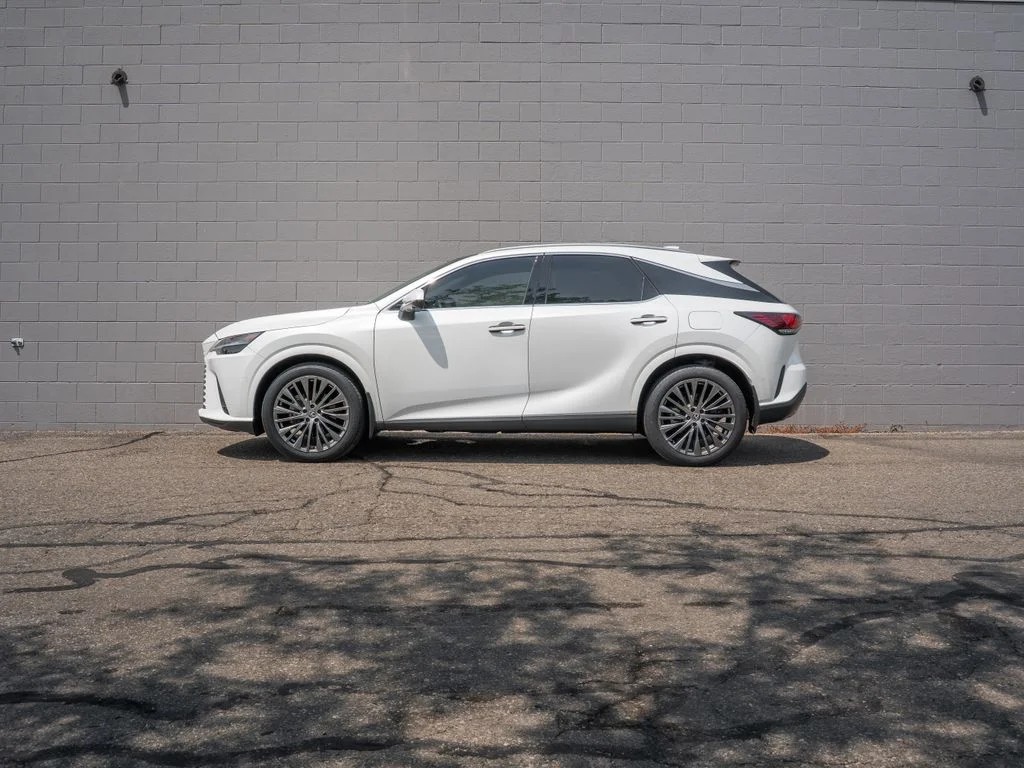 Used 2023 White Pearl Lexus 350 Luxury image 2