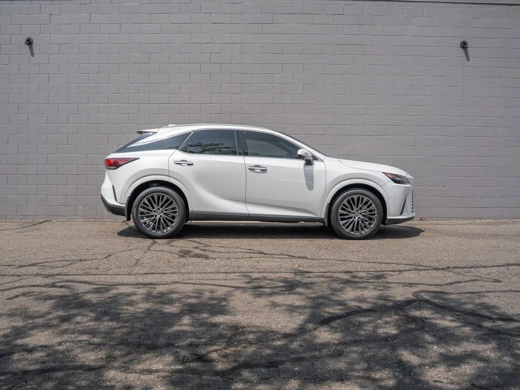 Used 2023 White Pearl Lexus 350 Luxury image 8