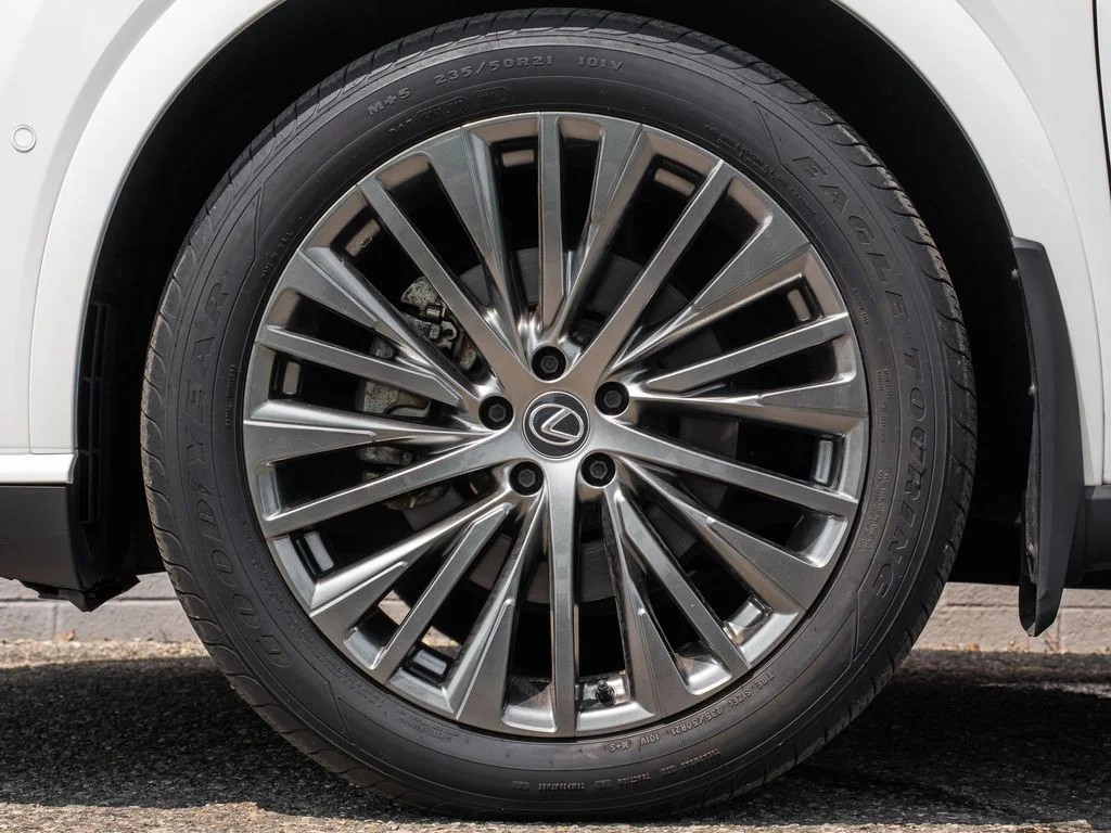 Used 2023 White Pearl Lexus 350 Luxury image 12