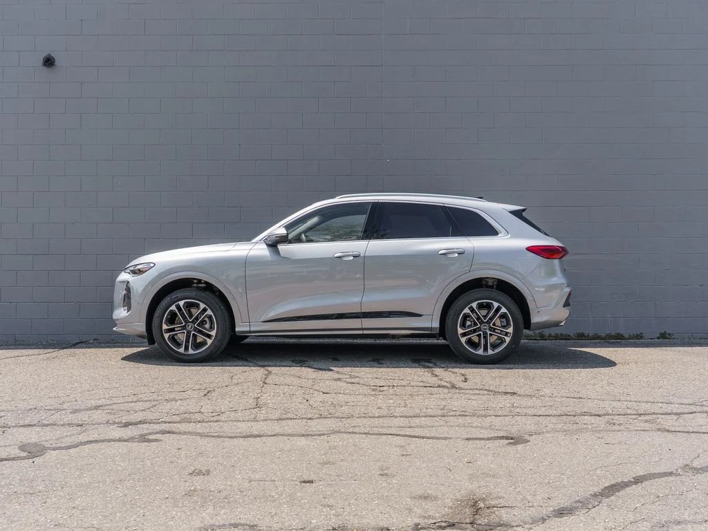 Used 2025 Silver Metallic Audi 2.0T Premium image 2