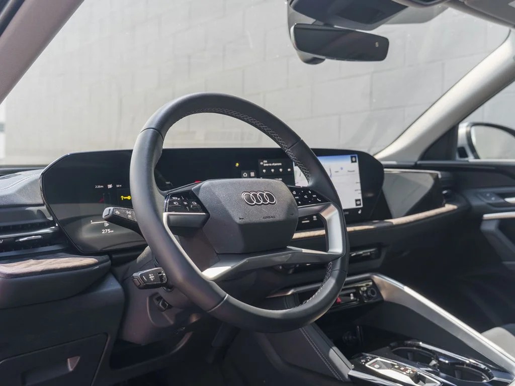 Used 2025 Silver Metallic Audi 2.0T Premium image 4