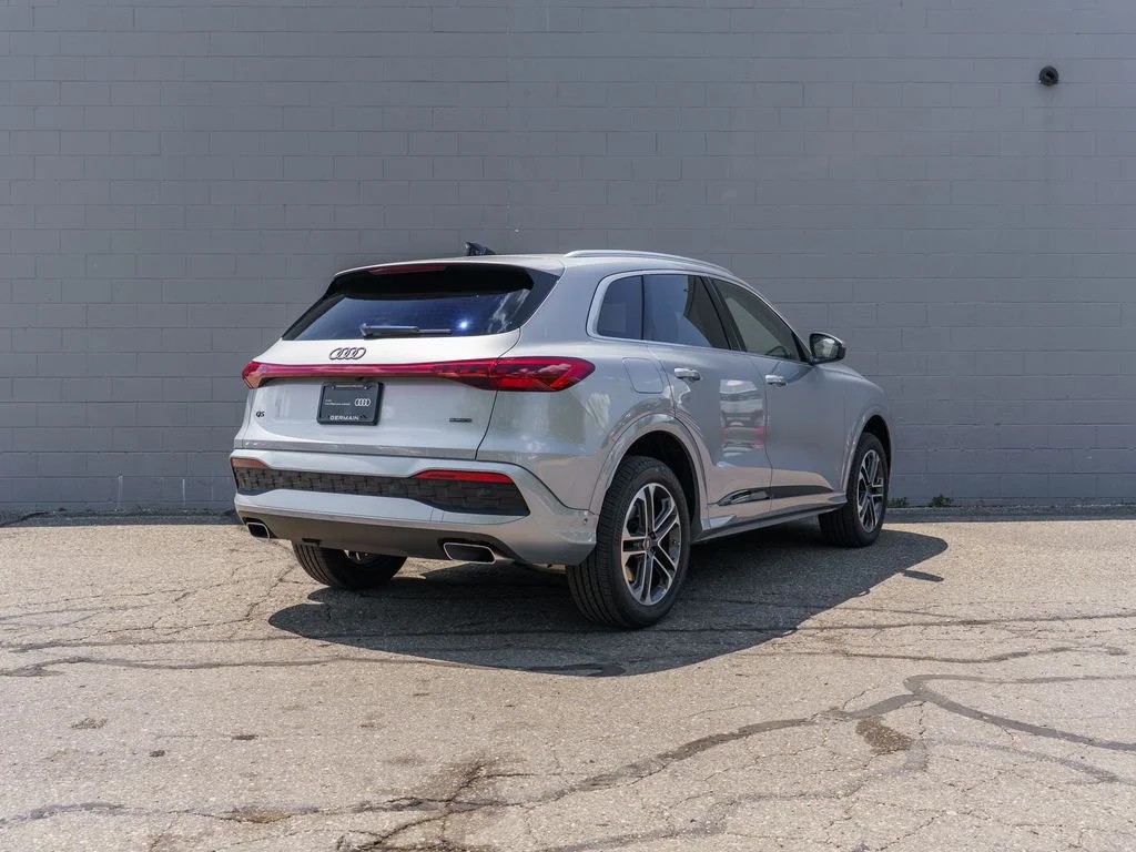 Used 2025 Silver Metallic Audi 2.0T Premium image 7