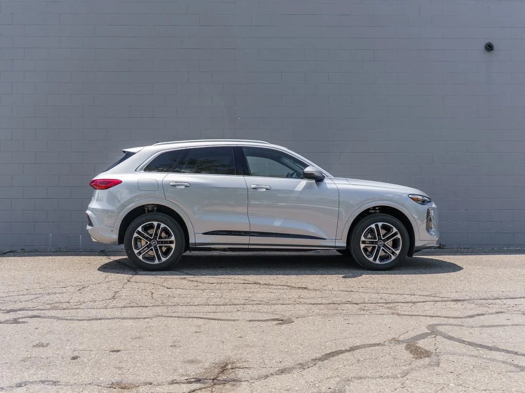 Used 2025 Silver Metallic Audi 2.0T Premium image 8