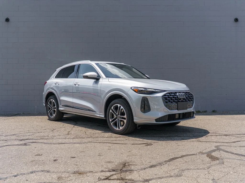 Used 2025 Silver Metallic Audi 2.0T Premium image 9