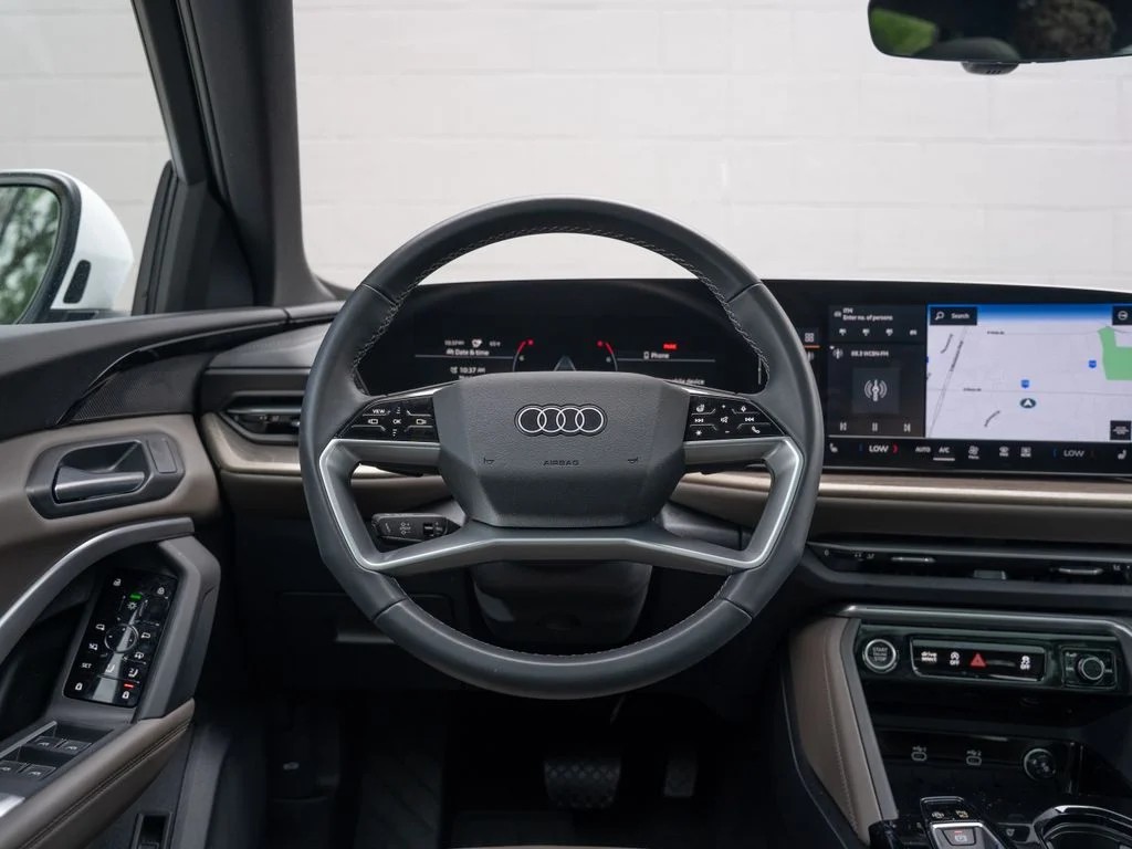 Used 2025 White Audi 2.0T Premium image 23