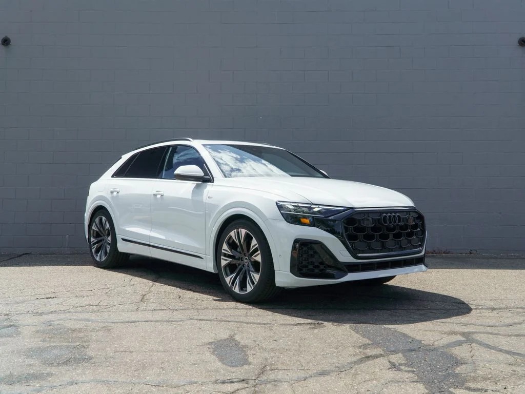 Used 2026 Glacier White Audi 55 Premium Plus image 9