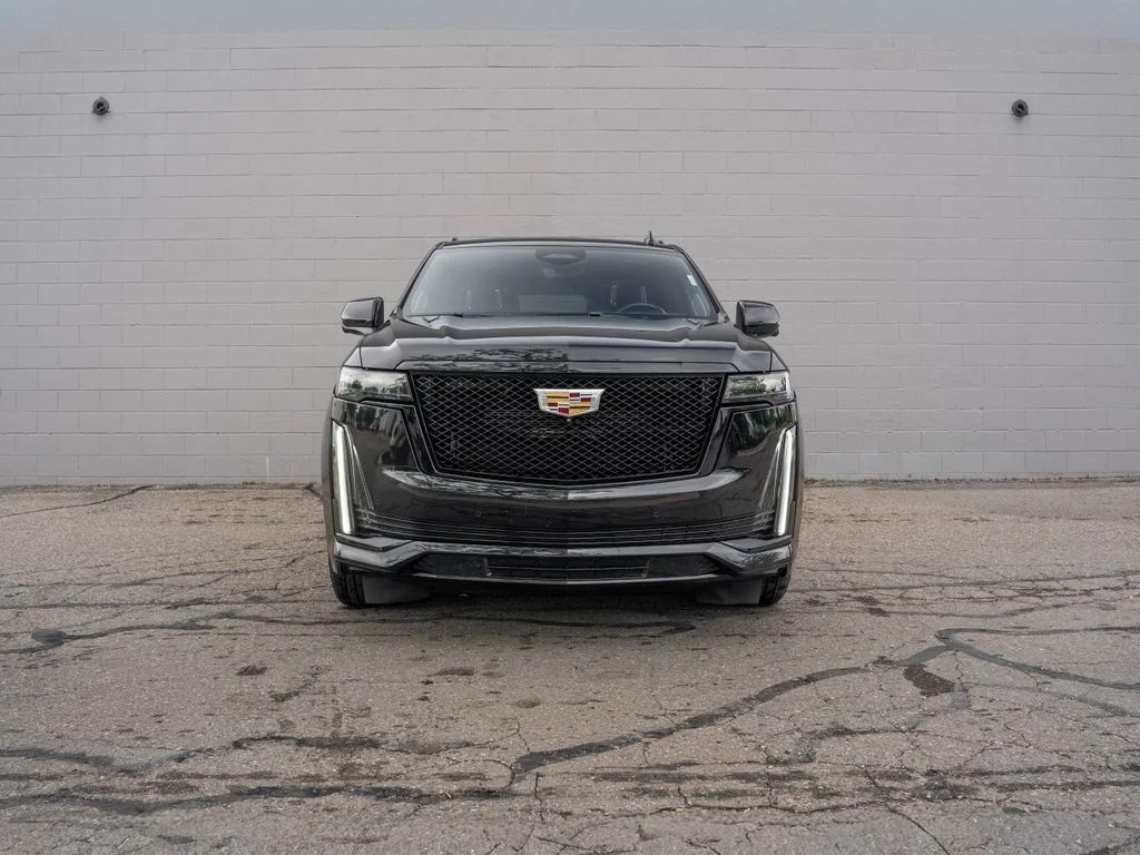 Used 2023 Black Raven Cadillac Sport Platinum image 10