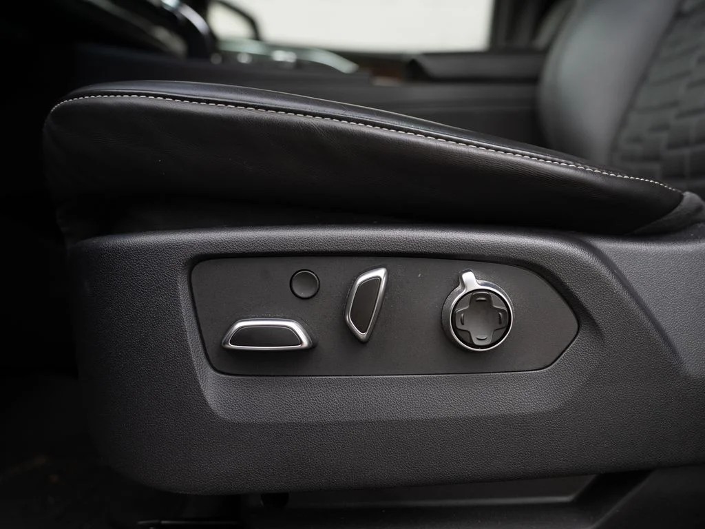 Used 2023 Black Raven Cadillac Sport Platinum image 21
