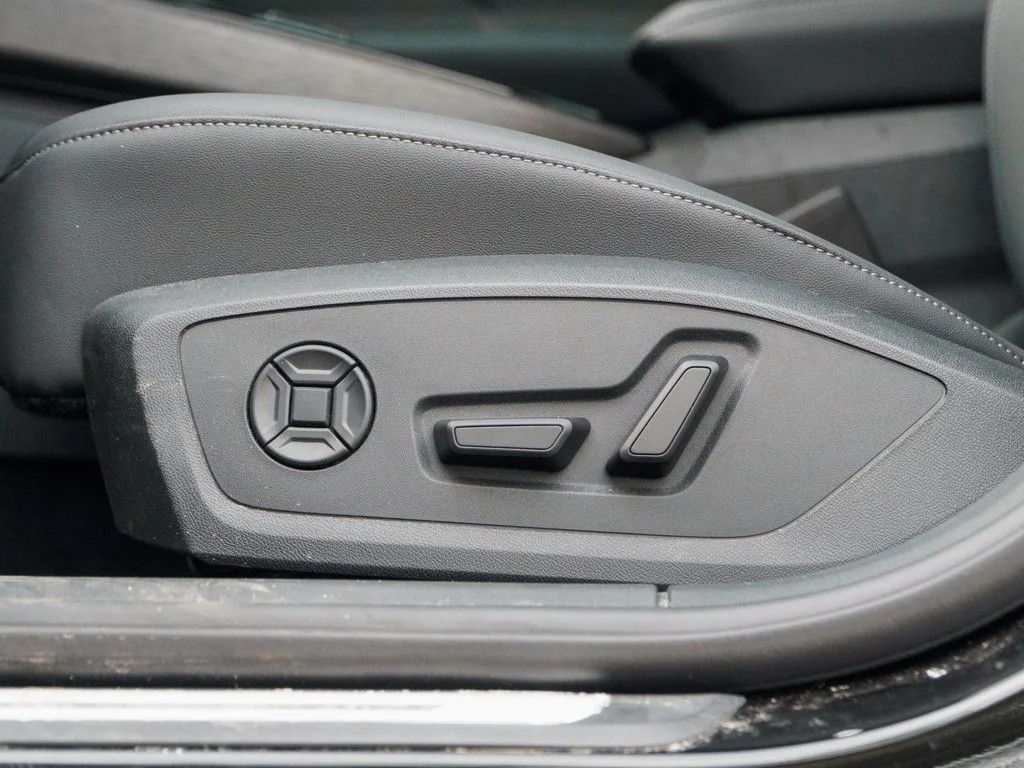 Used 2025 Black Metallic Audi 2.0T Premium image 20