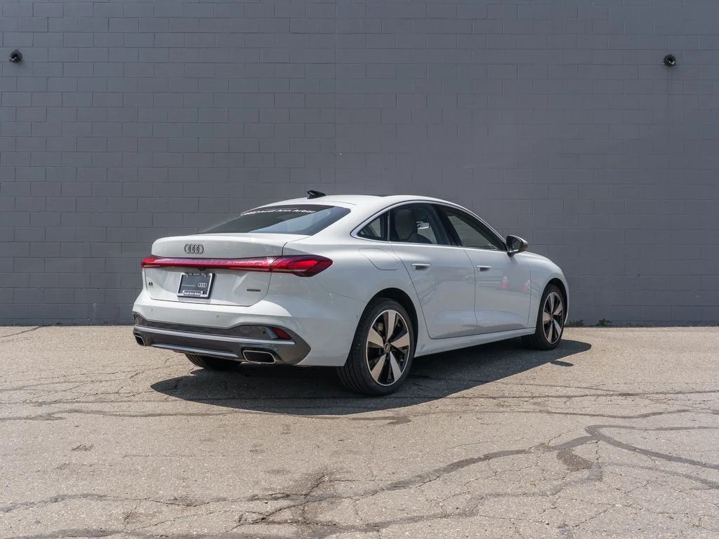 Used 2025 Glacier White Audi 2.0T Premium Plus image 7