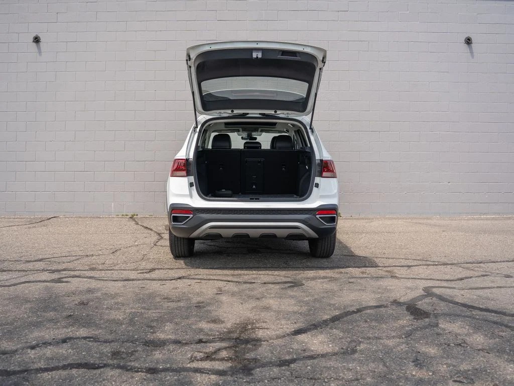 Used 2023 Pure White Volkswagen 1.5T S image 14