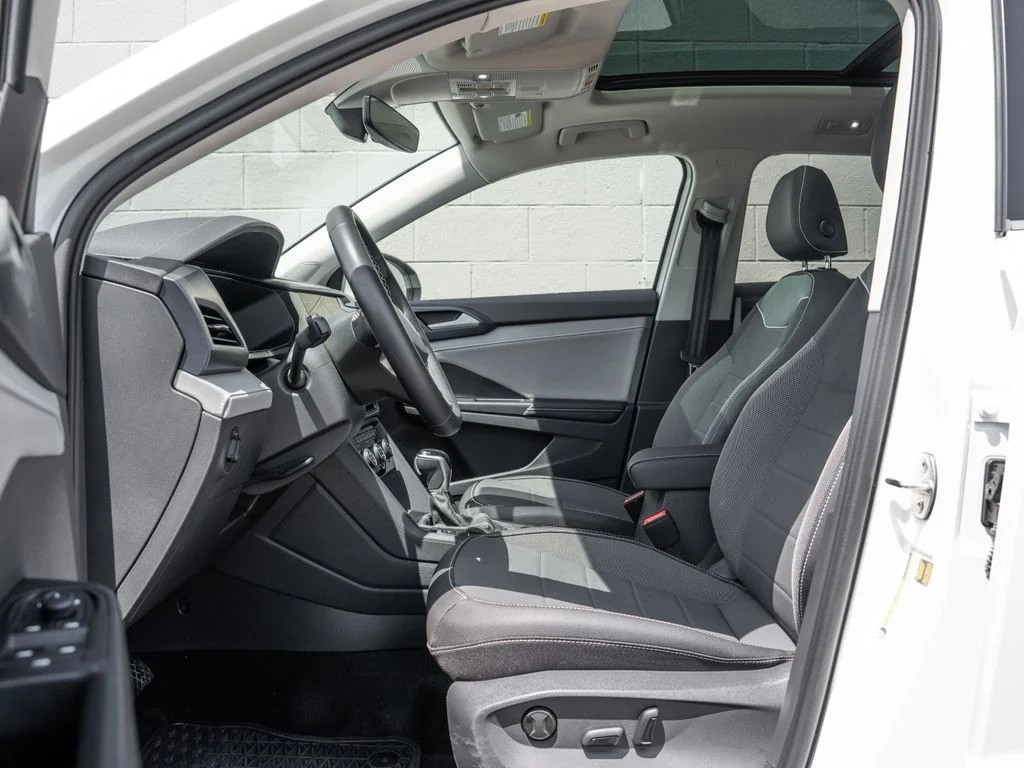 Used 2023 Pure White Volkswagen 1.5T S image 17