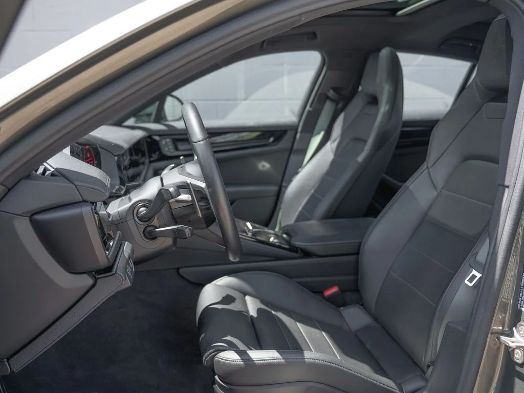 Used 2025 Aventurine Green Metallic Porsche Base image 5