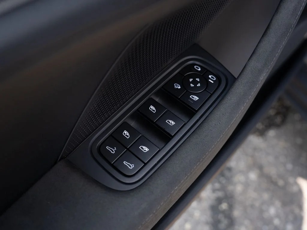 Used 2025 Slate Gray Neo Porsche 4 image 16