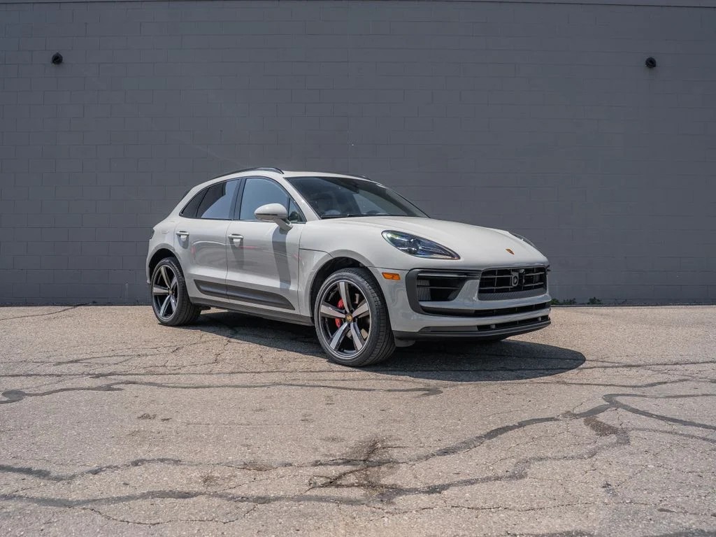 Used 2026 Chalk Porsche S image 9