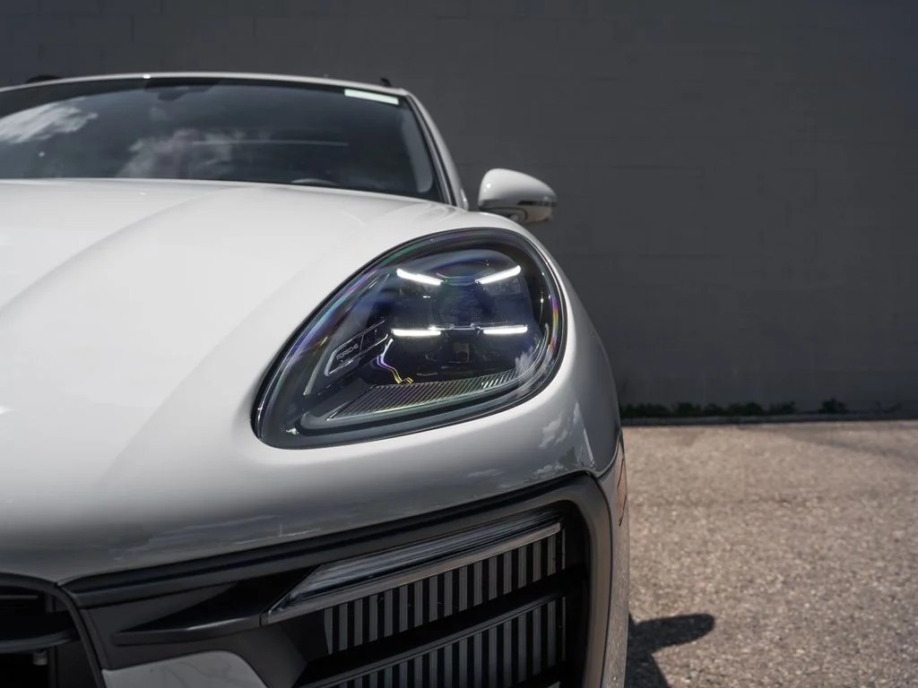 Used 2026 Chalk Porsche S image 11