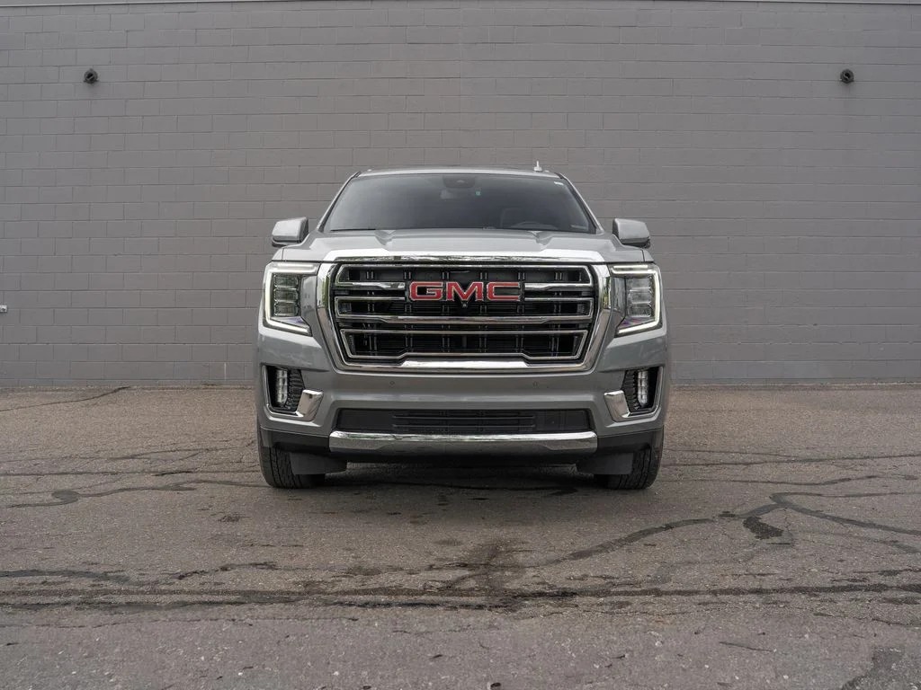 Used 2023 Sterling Metallic GMC SLT image 10