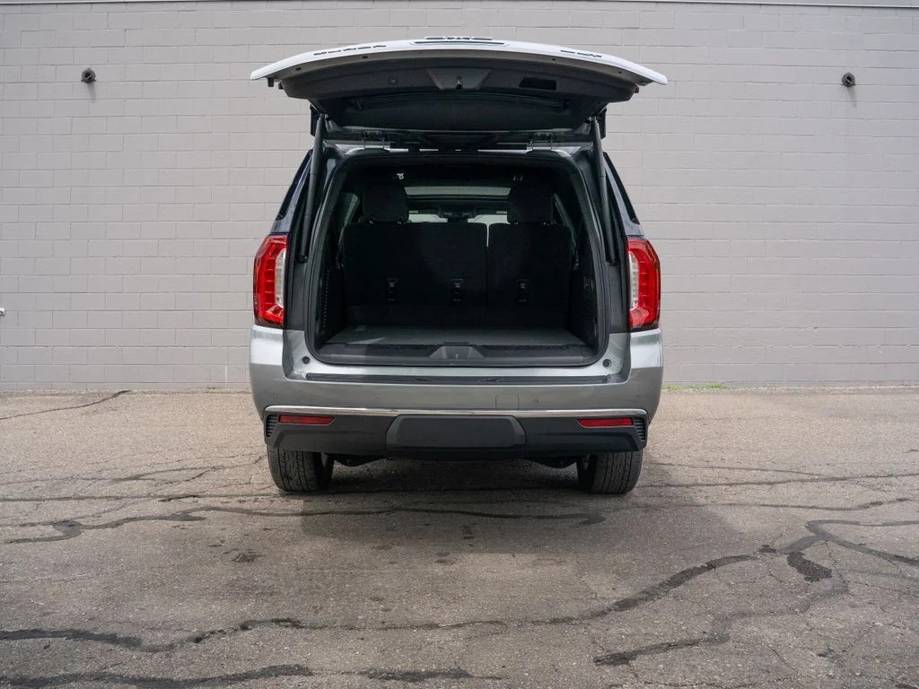 Used 2023 Sterling Metallic GMC SLT image 14
