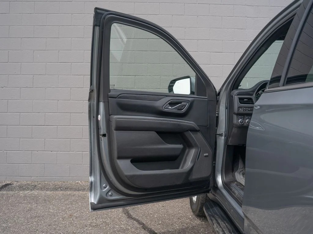 Used 2023 Sterling Metallic GMC SLT image 15