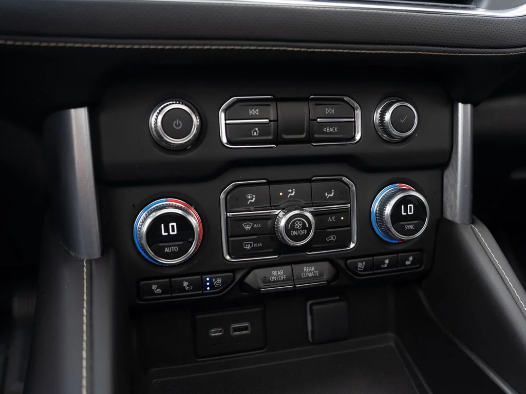 Used 2023 Sterling Metallic GMC SLT image 27