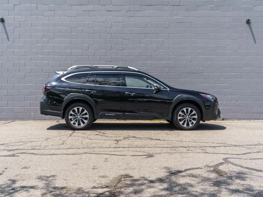 Used 2025 Crystal Black Silica Subaru Touring XT image 8
