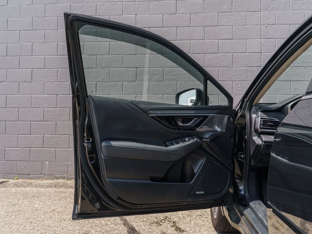 Used 2025 Crystal Black Silica Subaru Touring XT image 15