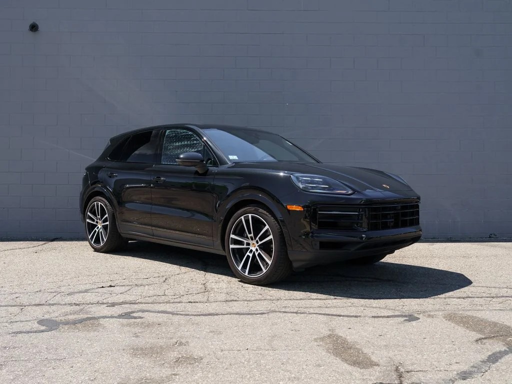Used 2025 Chromite Black Metallic Porsche Base image 9
