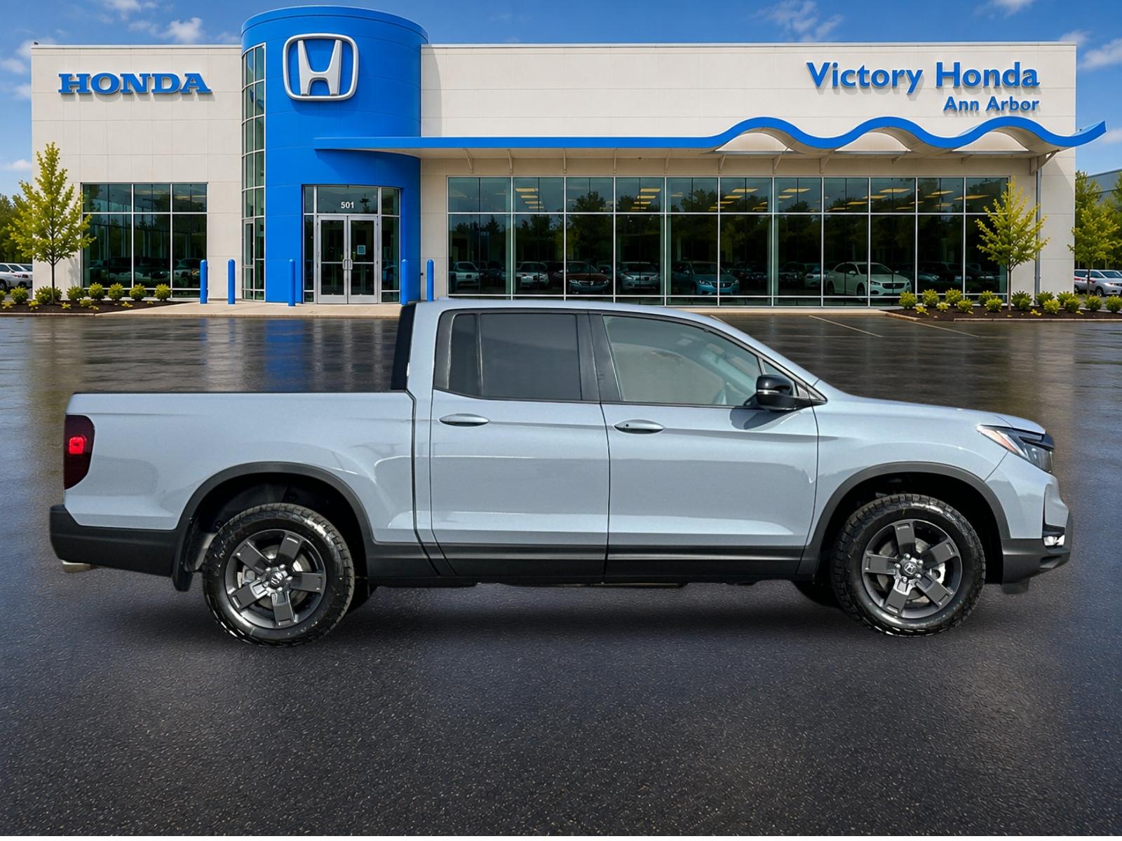 New 2026 Sonic Gray Pearl Honda TrailSport image 4