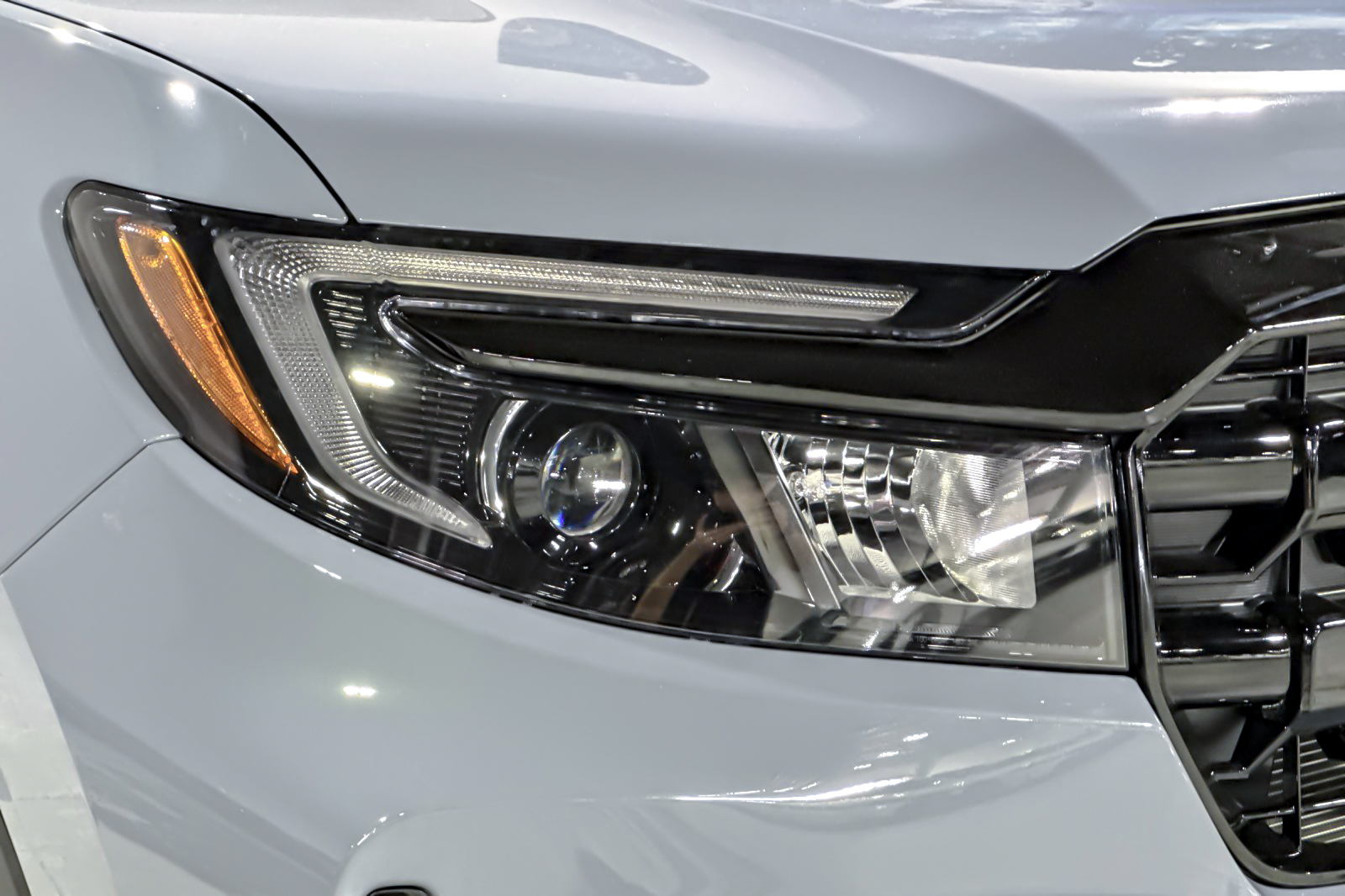 New 2026 Sonic Gray Pearl Honda Black Edition image 25