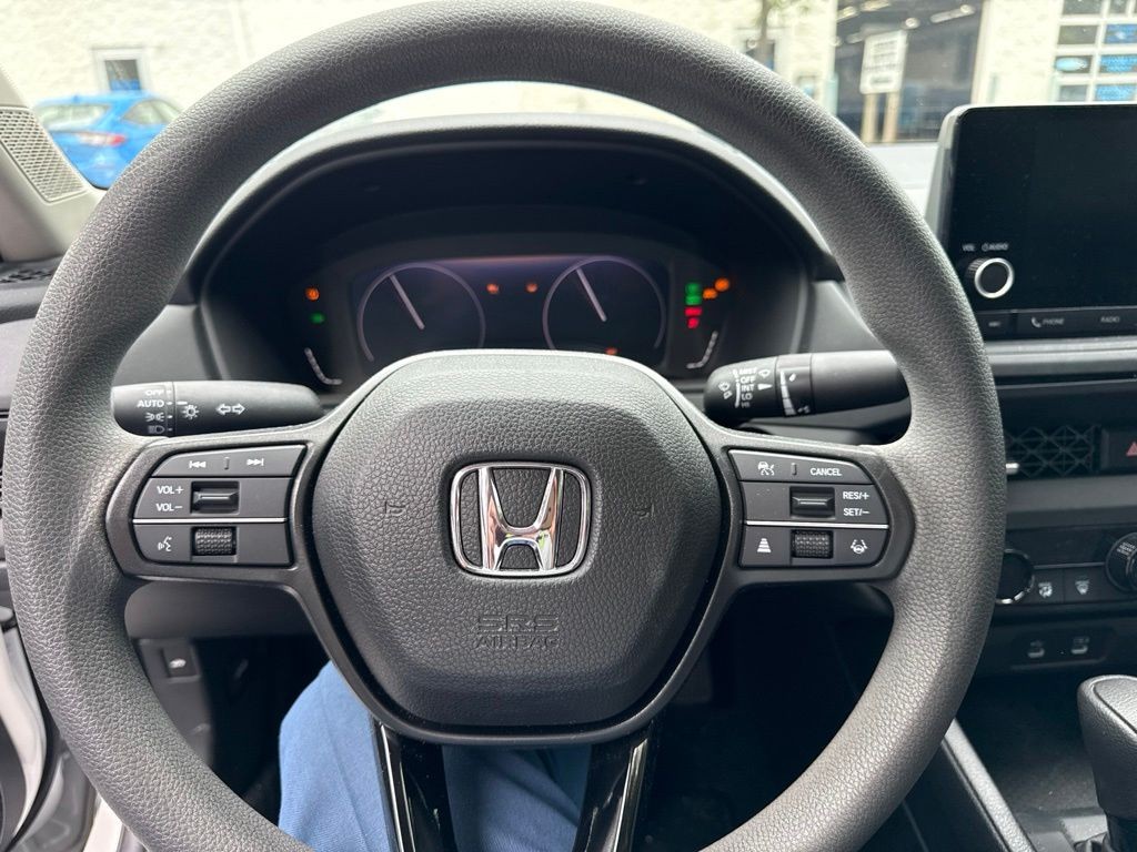 Certified Used 2025 Platinum White Pearl Honda 1.5T SE image 15