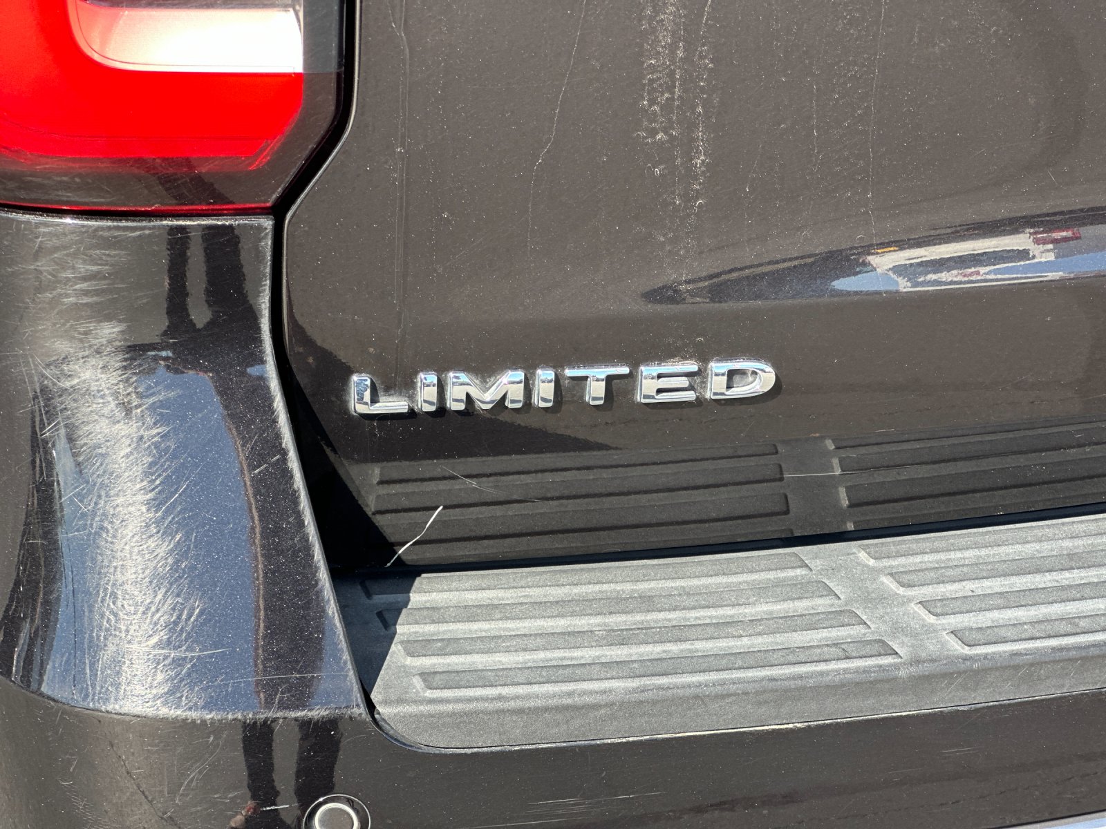 Used 2024 Black Ford Limited image 27