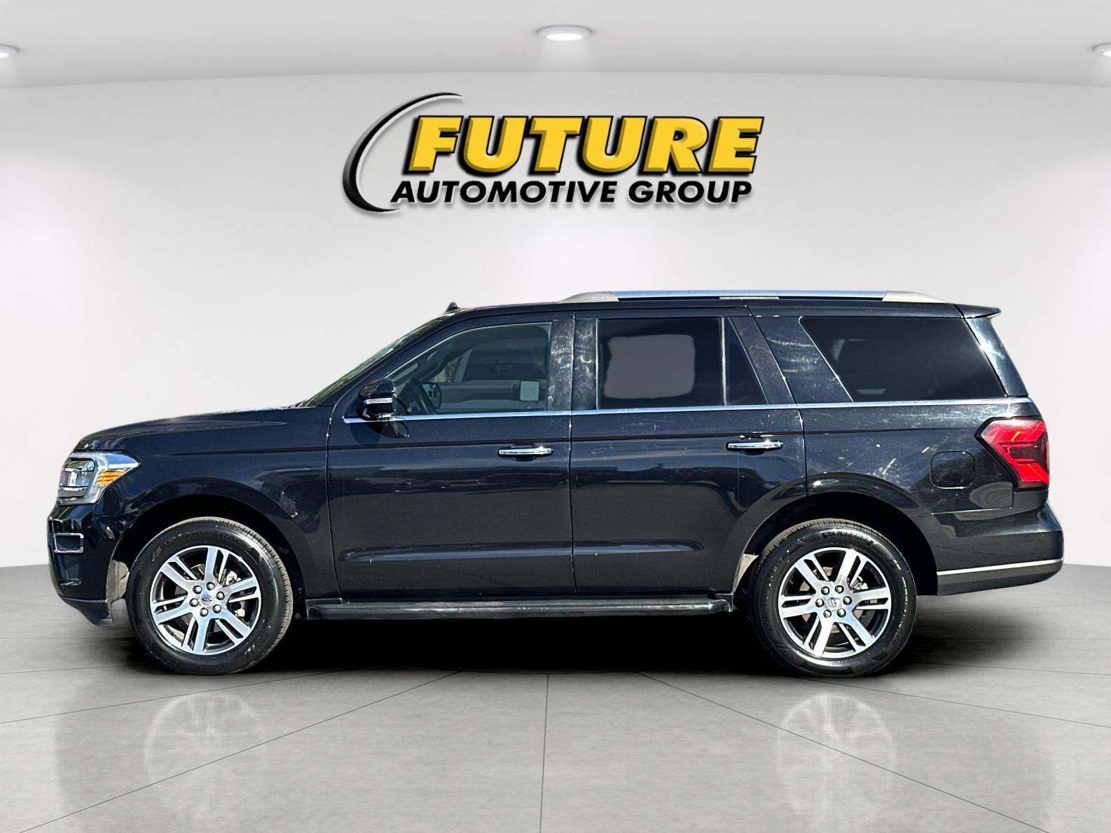 Used 2024 Black Ford Limited image 6