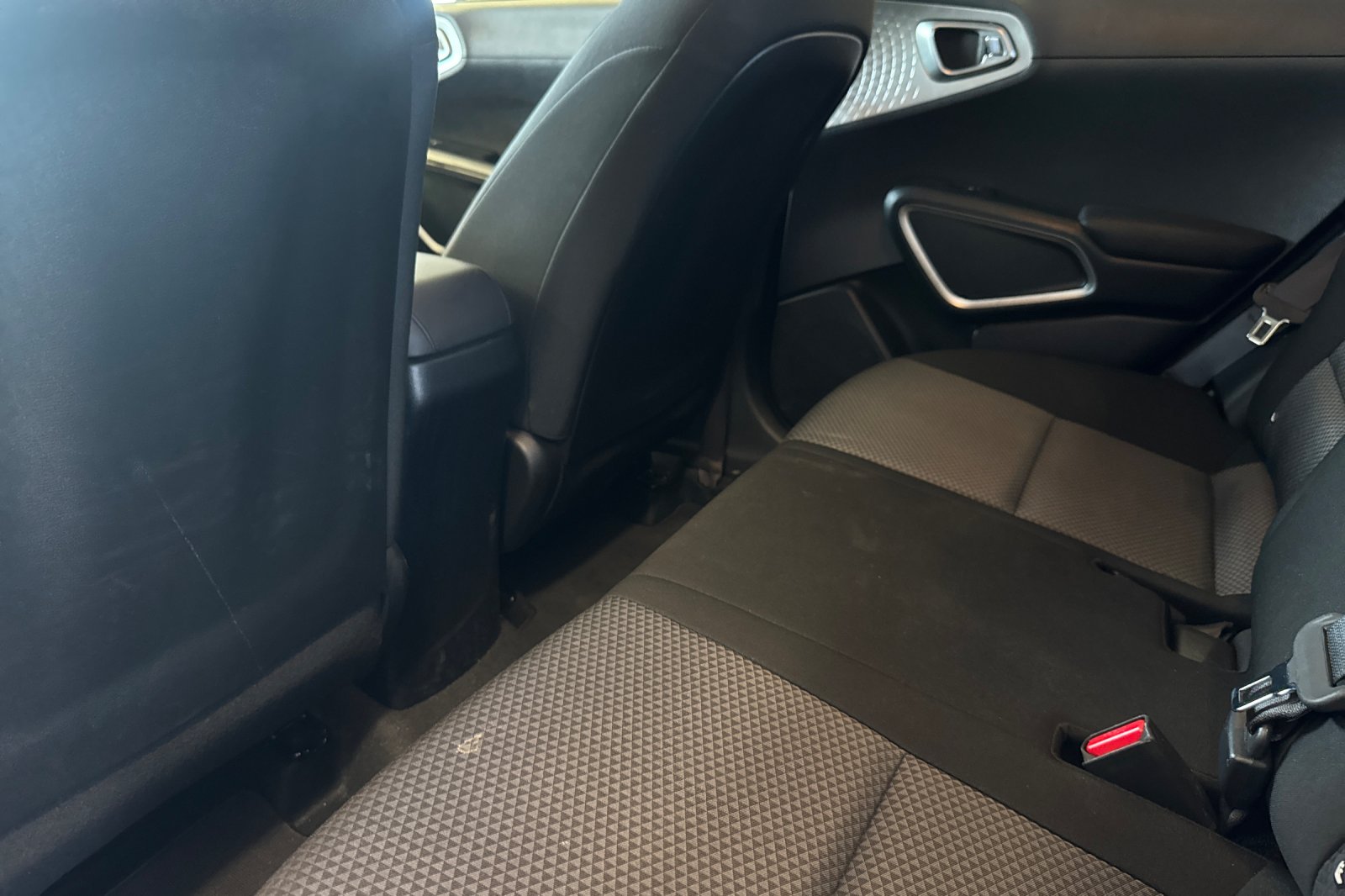 Used 2025 Black Kia LX image 8