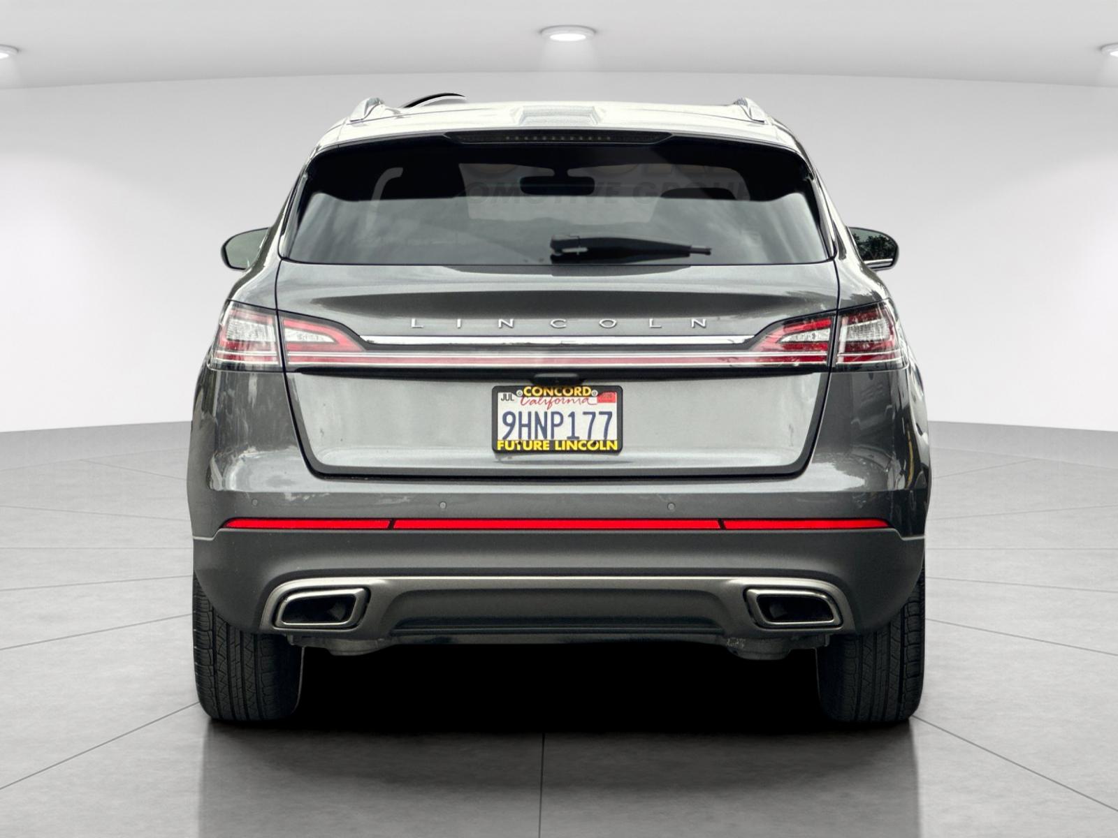 Used 2023 Gray Lincoln Standard image 4