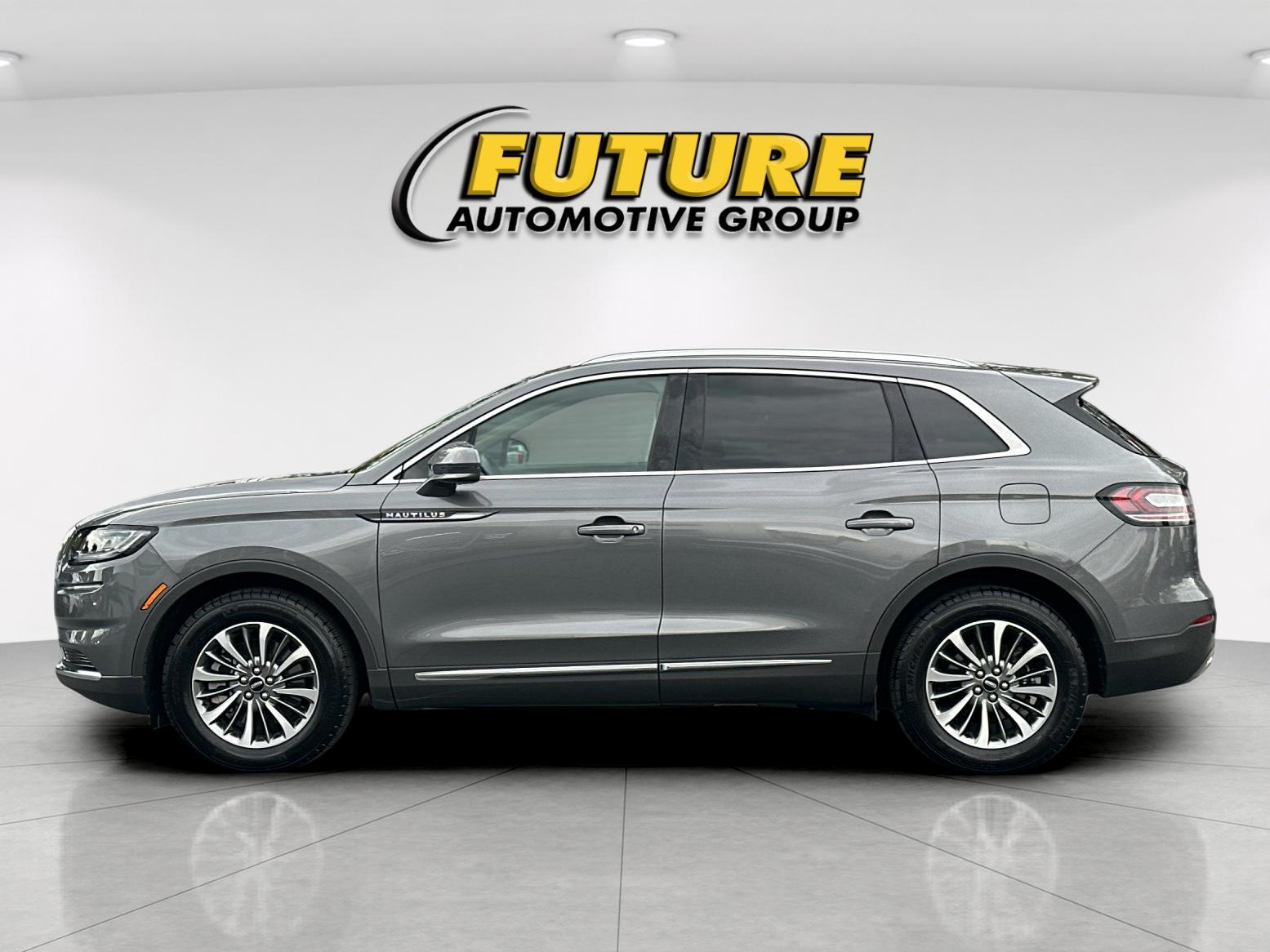 Used 2023 Gray Lincoln Standard image 6