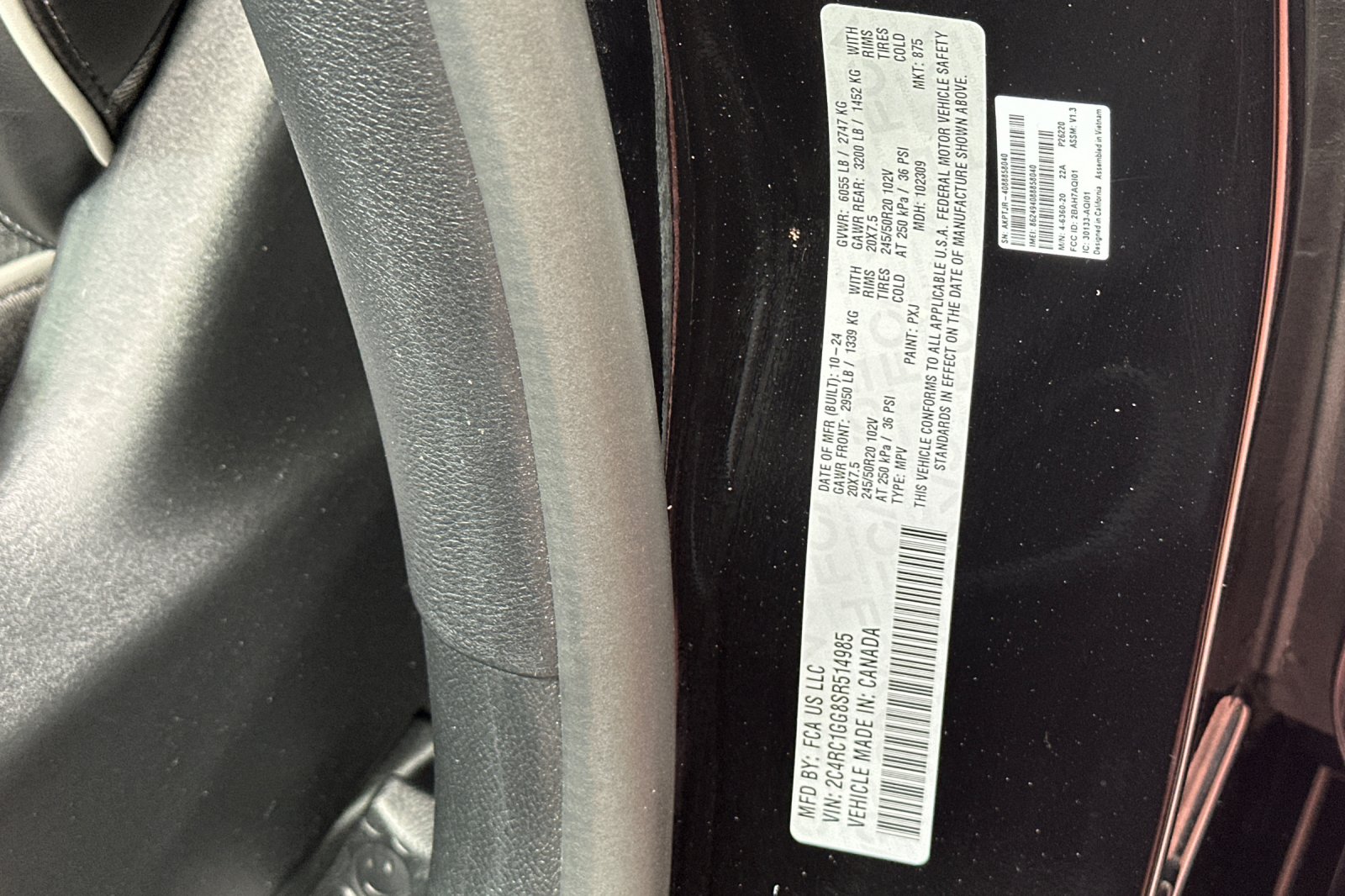 Used 2025 Black Chrysler Limited image 40