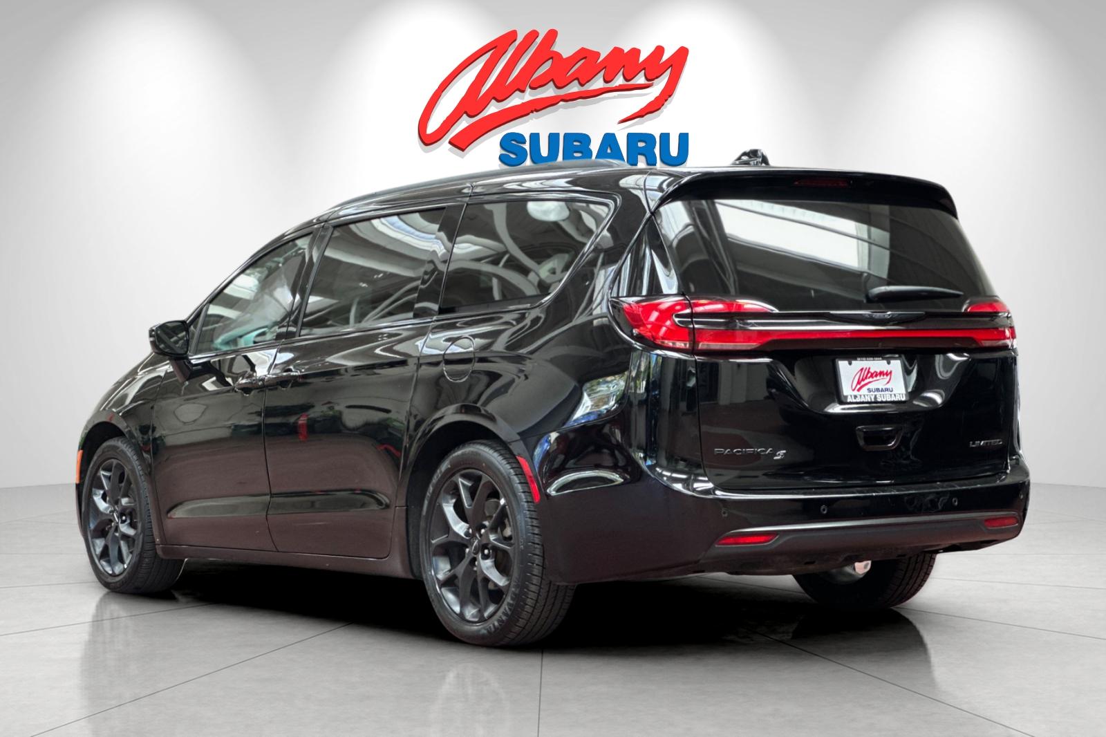 Used 2025 Black Chrysler Limited image 7