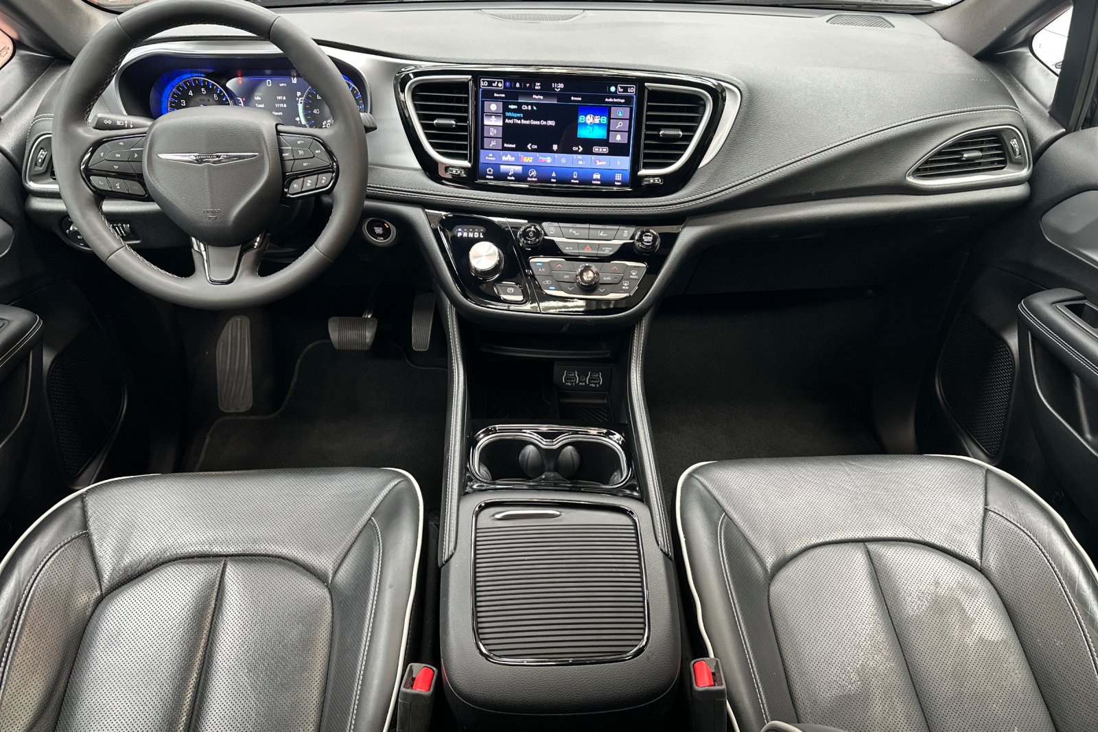 Used 2025 Black Chrysler Limited image 18